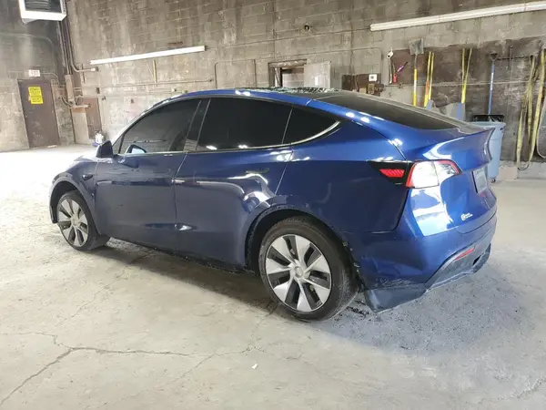 5YJYGDEE0MF284375 2021 TESLA MODEL Y - Image 2