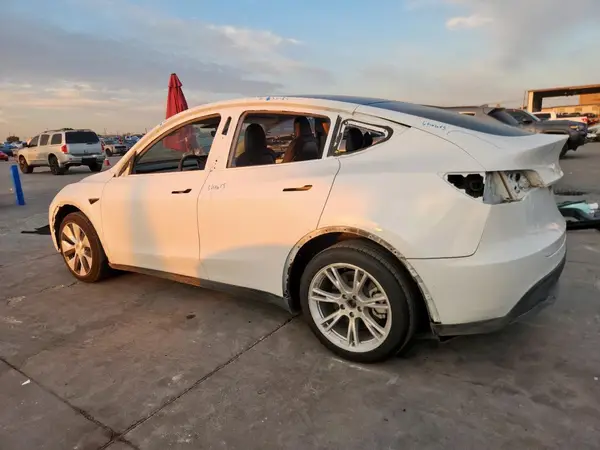 5YJYGDEE0MF287048 2021 TESLA MODEL Y - Image 2