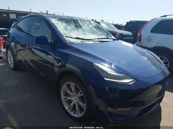 5YJYGDEE0MF300669 2021 TESLA MODEL Y