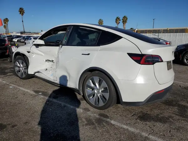 5YJYGDEE0MF303443 2021 TESLA MODEL Y - Image 2