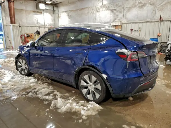 5YJYGDEE1LF011945 2020 TESLA MODEL Y - Image 2