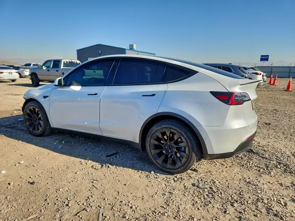 5YJYGDEE1LF014506 2020 TESLA MODEL Y - Image 2