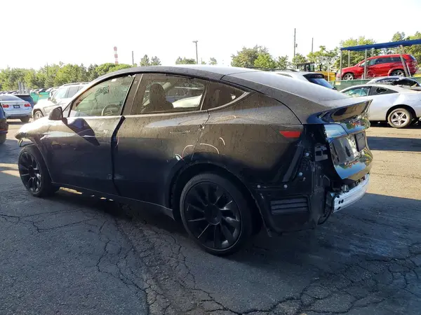 5YJYGDEE1LF019947 2020 TESLA MODEL Y - Image 2