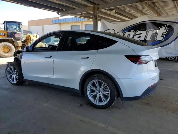 5YJYGDEE1LF028356 2020 TESLA MODEL Y - Image 2