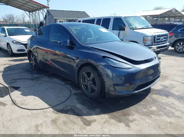 5YJYGDEE1LF033346 2020 TESLA MODEL Y - Image 1