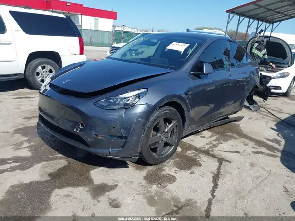 5YJYGDEE1LF033346 2020 TESLA MODEL Y - Image 2