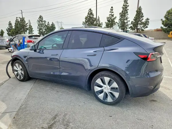 5YJYGDEE1LF043844 2020 TESLA MODEL Y - Image 2