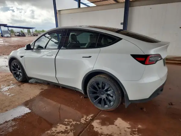 5YJYGDEE1LF055931 2020 TESLA MODEL Y - Image 2
