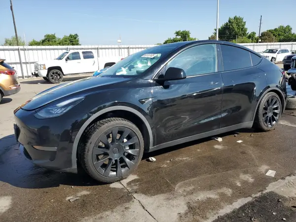 5YJYGDEE1MF063111 2021 TESLA MODEL Y - Image 1