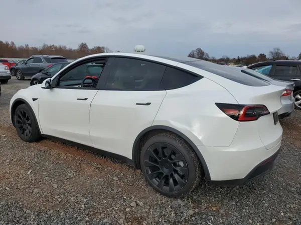 5YJYGDEE1MF066865 2021 TESLA MODEL Y - Image 2