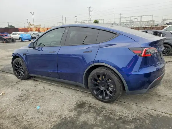 5YJYGDEE1MF070530 2021 TESLA MODEL Y - Image 2
