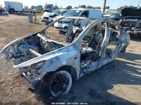 5YJYGDEE1MF076070 2021 TESLA MODEL Y - Image 2