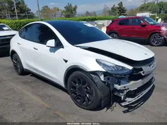 5YJYGDEE1MF076974 2021 TESLA MODEL Y