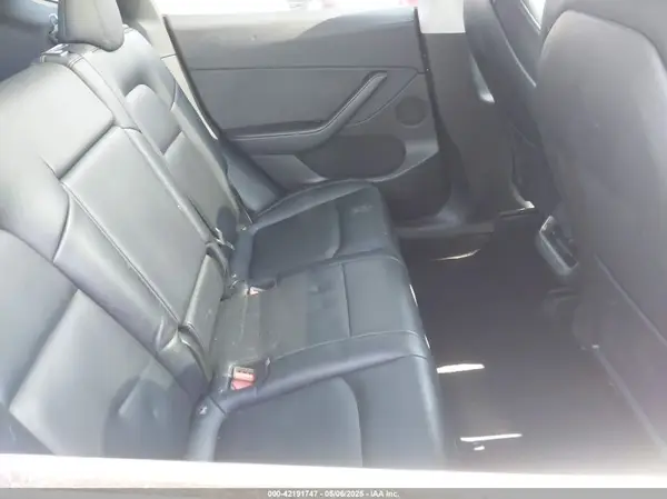 5YJYGDEE1MF077350 2021 TESLA MODEL Y - Image 8