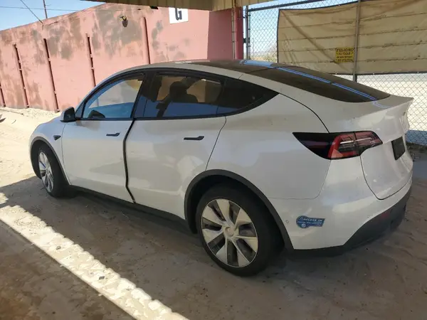 5YJYGDEE1MF077834 2021 TESLA MODEL Y - Image 2
