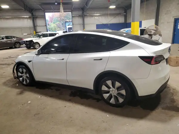 5YJYGDEE1MF086033 2021 TESLA MODEL Y - Image 2