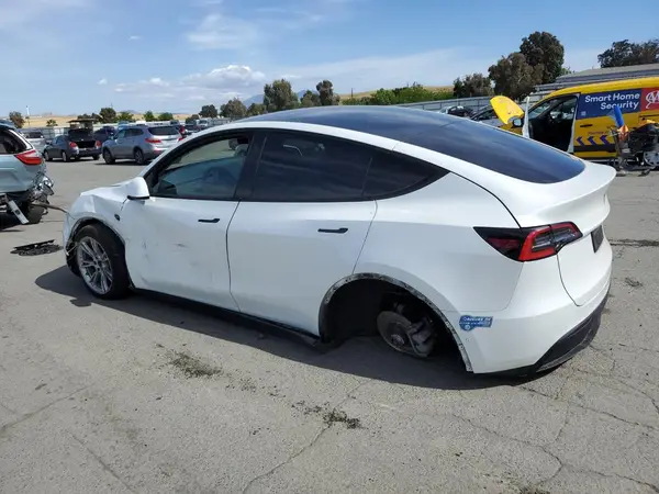 5YJYGDEE1MF090552 2021 TESLA MODEL Y - Image 2