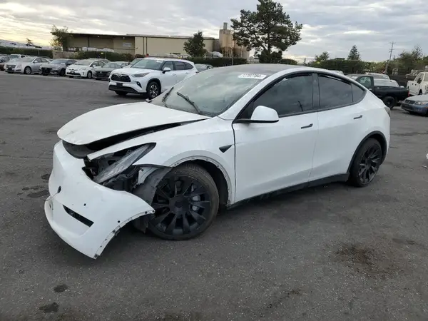 5YJYGDEE1MF090681 2021 TESLA MODEL Y - Image 1