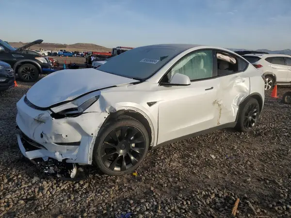 5YJYGDEE1MF100366 2021 TESLA MODEL Y - Image 1