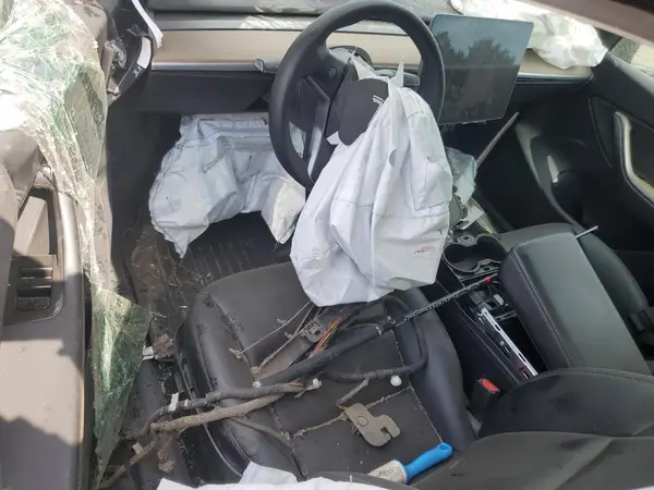 5YJYGDEE1MF104644 2021 TESLA MODEL Y - Image 8