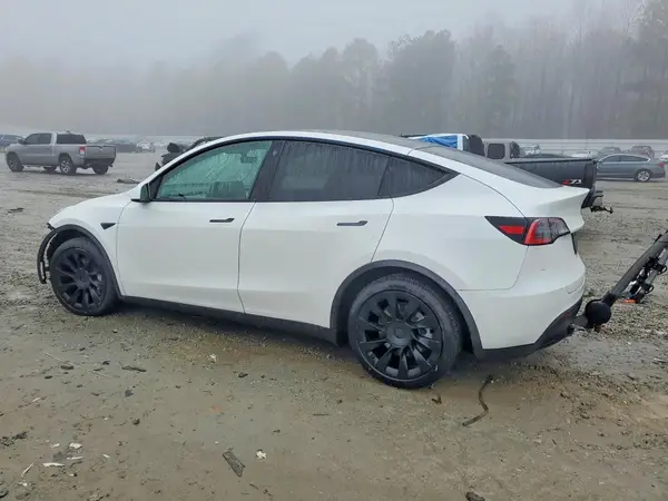 5YJYGDEE1MF108404 2021 TESLA MODEL Y - Image 2