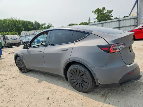 5YJYGDEE1MF109858 2021 TESLA MODEL Y - Image 2