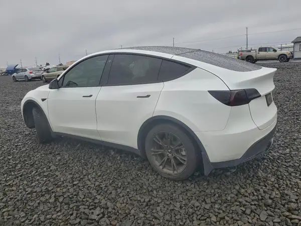 5YJYGDEE1MF109875 2021 TESLA MODEL Y - Image 2