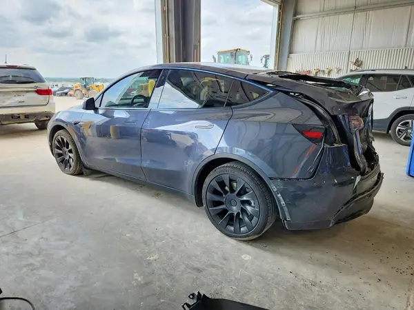 5YJYGDEE1MF119967 2021 TESLA MODEL Y - Image 2