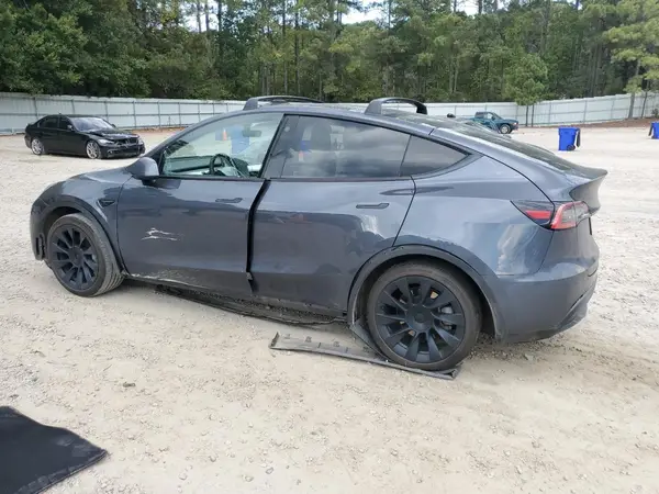 5YJYGDEE1MF120679 2021 TESLA MODEL Y - Image 2