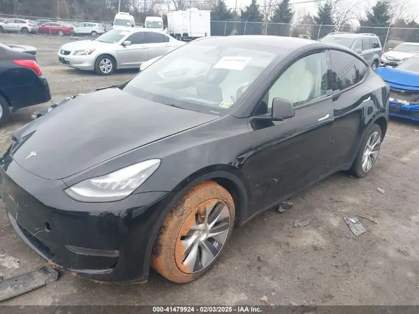 5YJYGDEE1MF122996 2021 TESLA MODEL Y - Image 2