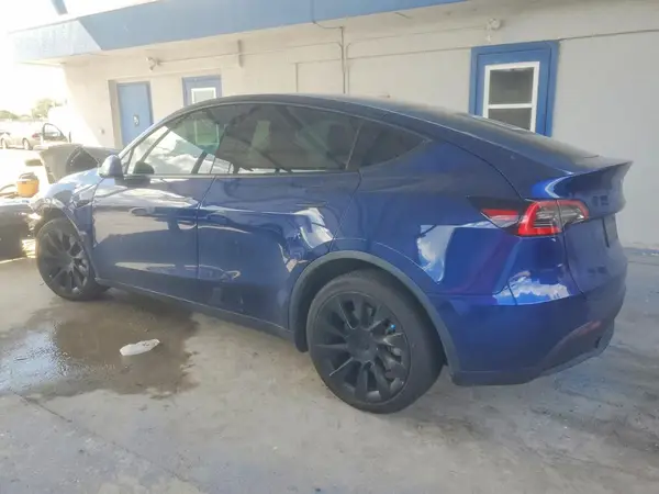 5YJYGDEE1MF123873 2021 TESLA MODEL Y - Image 2