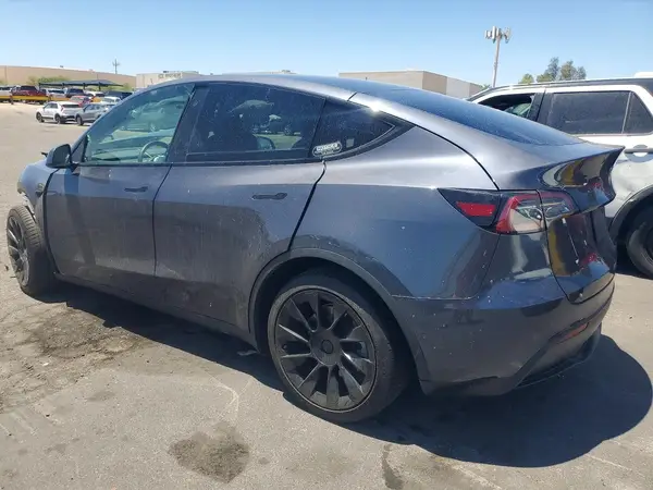5YJYGDEE1MF143802 2021 TESLA MODEL Y - Image 2