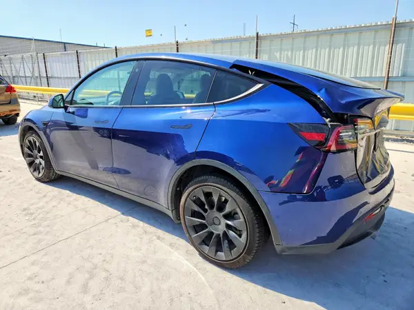 5YJYGDEE1MF144125 2021 TESLA MODEL Y - Image 2