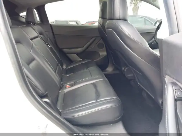 5YJYGDEE1MF146540 2021 TESLA MODEL Y - Image 8