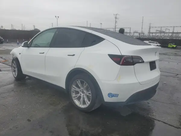 5YJYGDEE1MF146862 2021 TESLA MODEL Y - Image 2