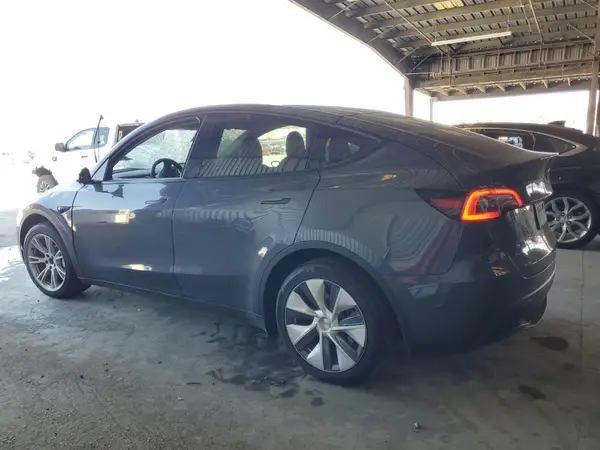 5YJYGDEE1MF160566 2021 TESLA MODEL Y - Image 2