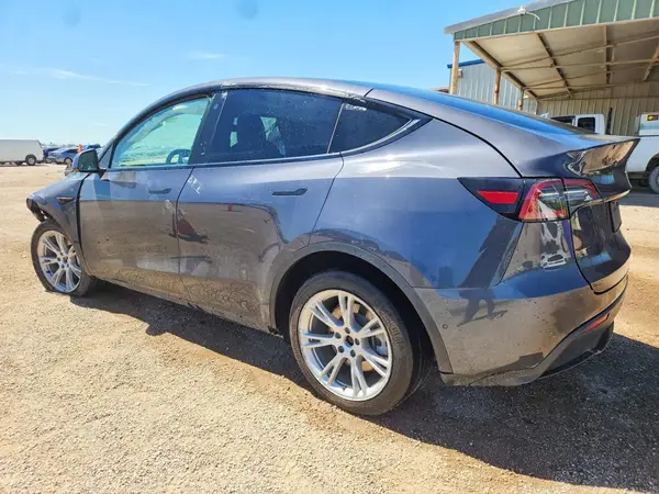 5YJYGDEE1MF188500 2021 TESLA MODEL Y - Image 2