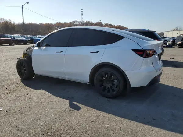 5YJYGDEE1MF190554 2021 TESLA MODEL Y - Image 2