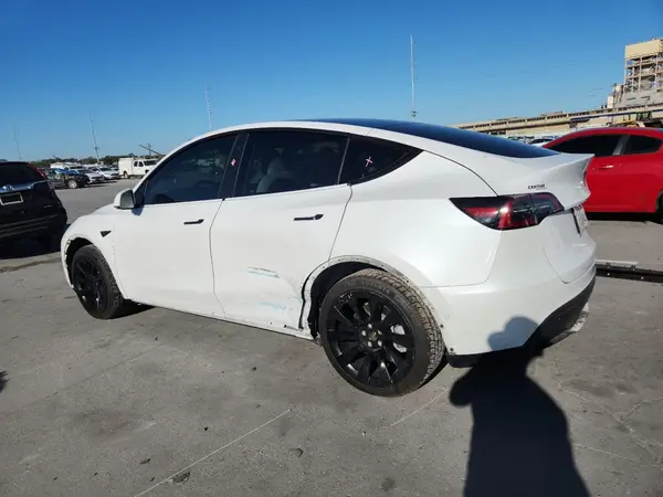 5YJYGDEE1MF193048 2021 TESLA MODEL Y - Image 2