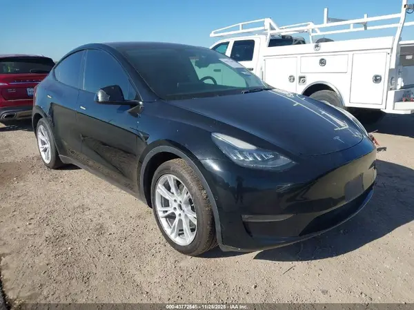 5YJYGDEE1MF196337 2021 TESLA MODEL Y - Image 1
