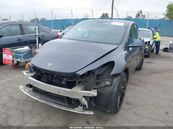 5YJYGDEE1MF217929 2021 TESLA MODEL Y - Image 2