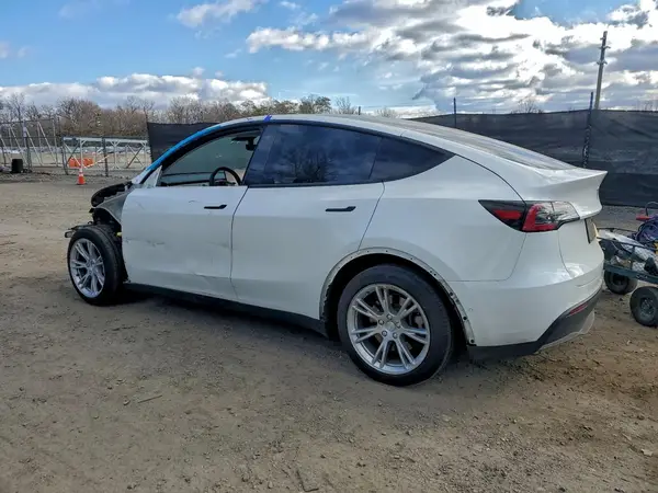 5YJYGDEE1MF239462 2021 TESLA MODEL Y - Image 2