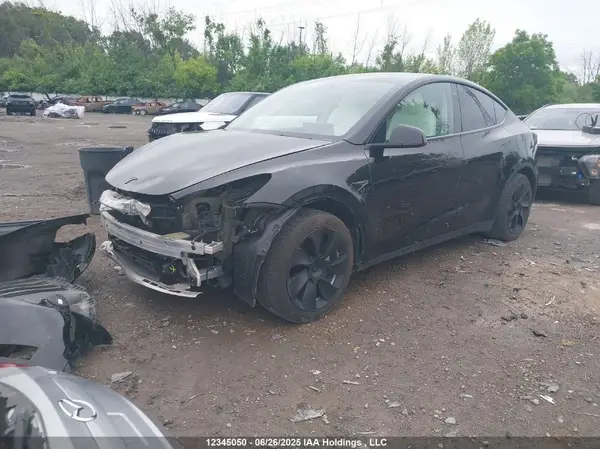 5YJYGDEE1MF240885 2021 TESLA MODEL Y - Image 2