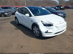 5YJYGDEE1MF242894 2021 TESLA MODEL Y