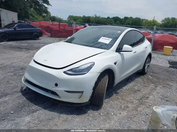 5YJYGDEE1MF244922 2021 TESLA MODEL Y - Image 2