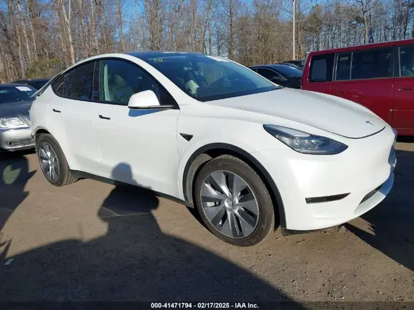 5YJYGDEE1MF259548 2021 TESLA MODEL Y - Image 1