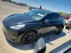5YJYGDEE1MF260117 2021 TESLA MODEL Y