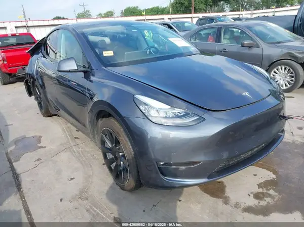 5YJYGDEE1MF265611 2021 TESLA MODEL Y - Image 1