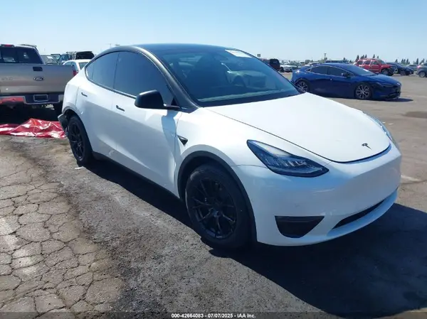 5YJYGDEE1MF271537 2021 TESLA MODEL Y - Image 1
