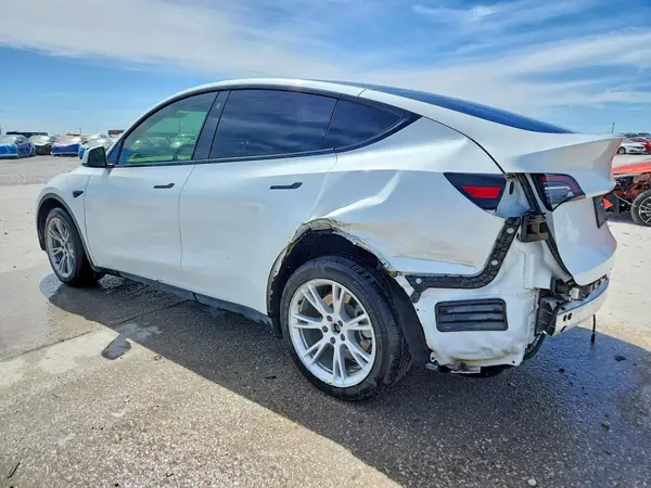 5YJYGDEE1MF306898 2021 TESLA MODEL Y - Image 2